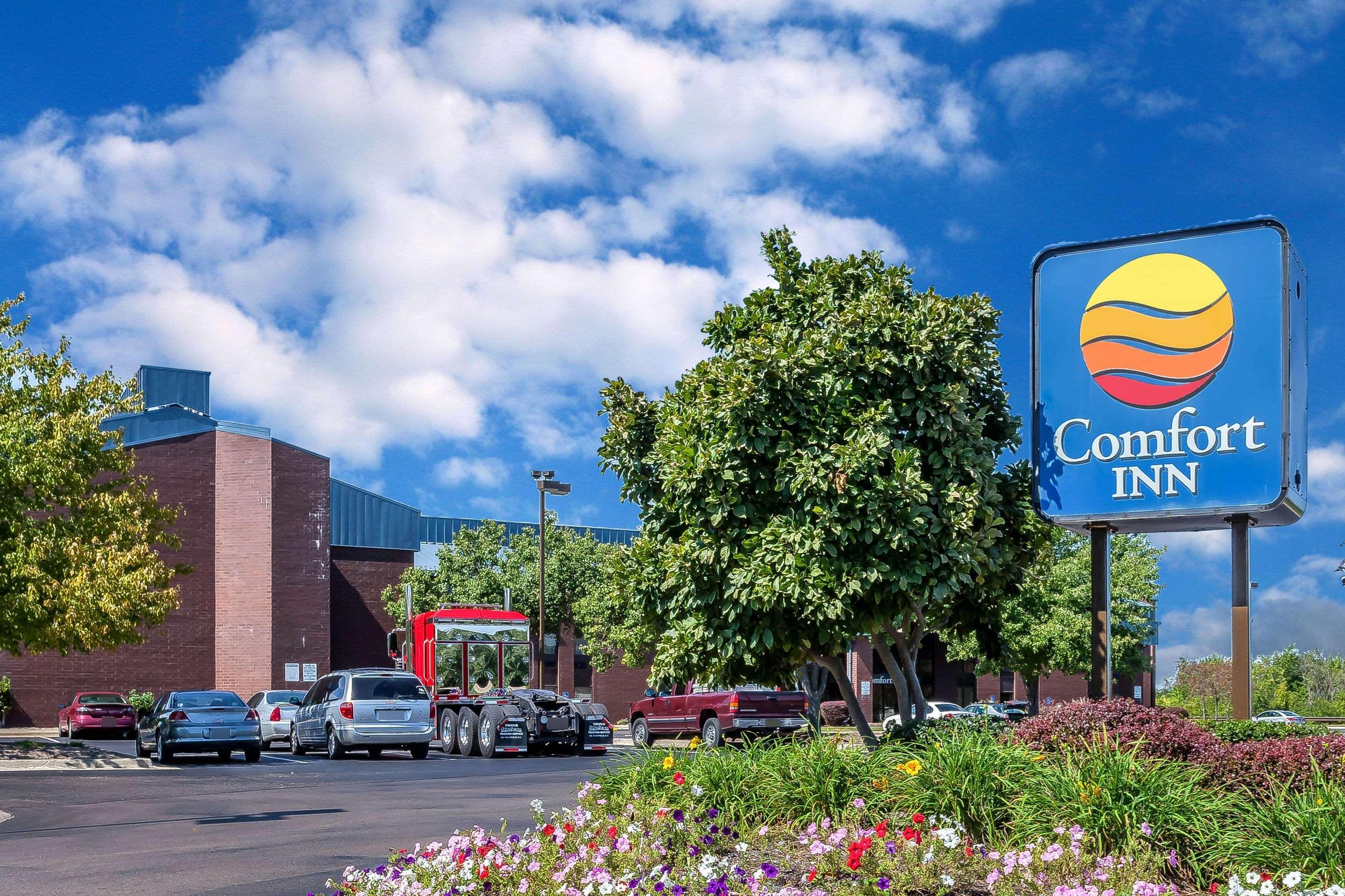 Comfort Inn - Hall Of Fame Canton Exterior photo