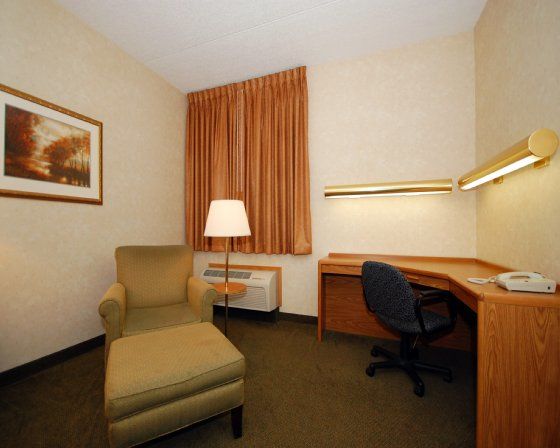 Comfort Inn - Hall Of Fame Canton Room photo